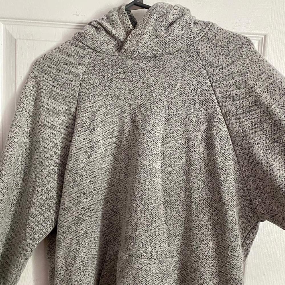 Cozy oversized heather gray sweatshirt